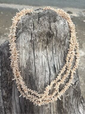 Vintage 3-Strand Natural Coral Branch Necklace • Ivory Cream Statement Jewelry